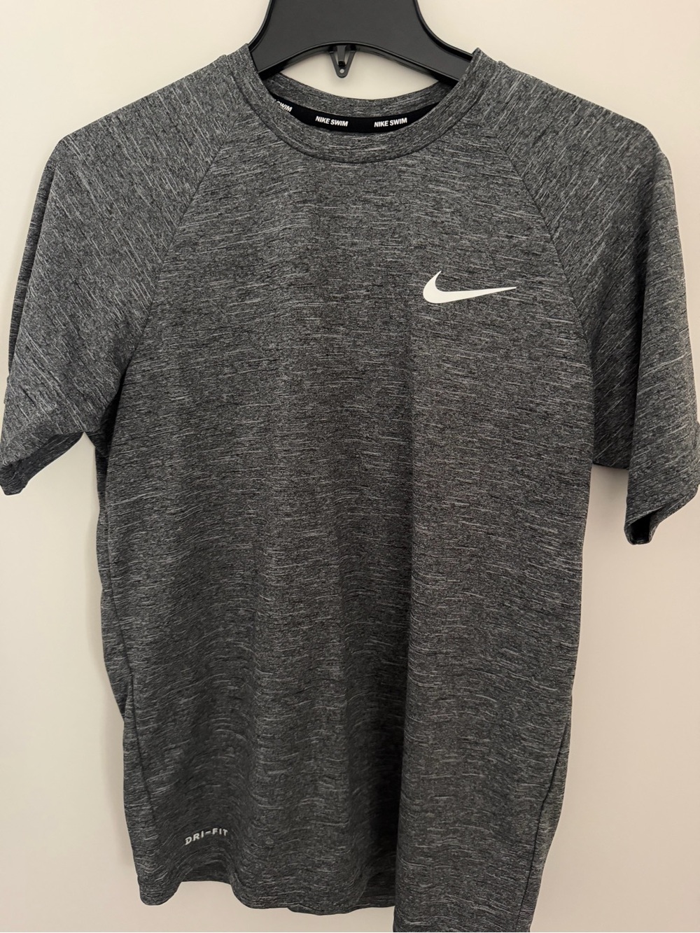 NIKE - Dri-FIT Heathered Gray Short-Sleeve Performance Shirt - Men’s Size Small